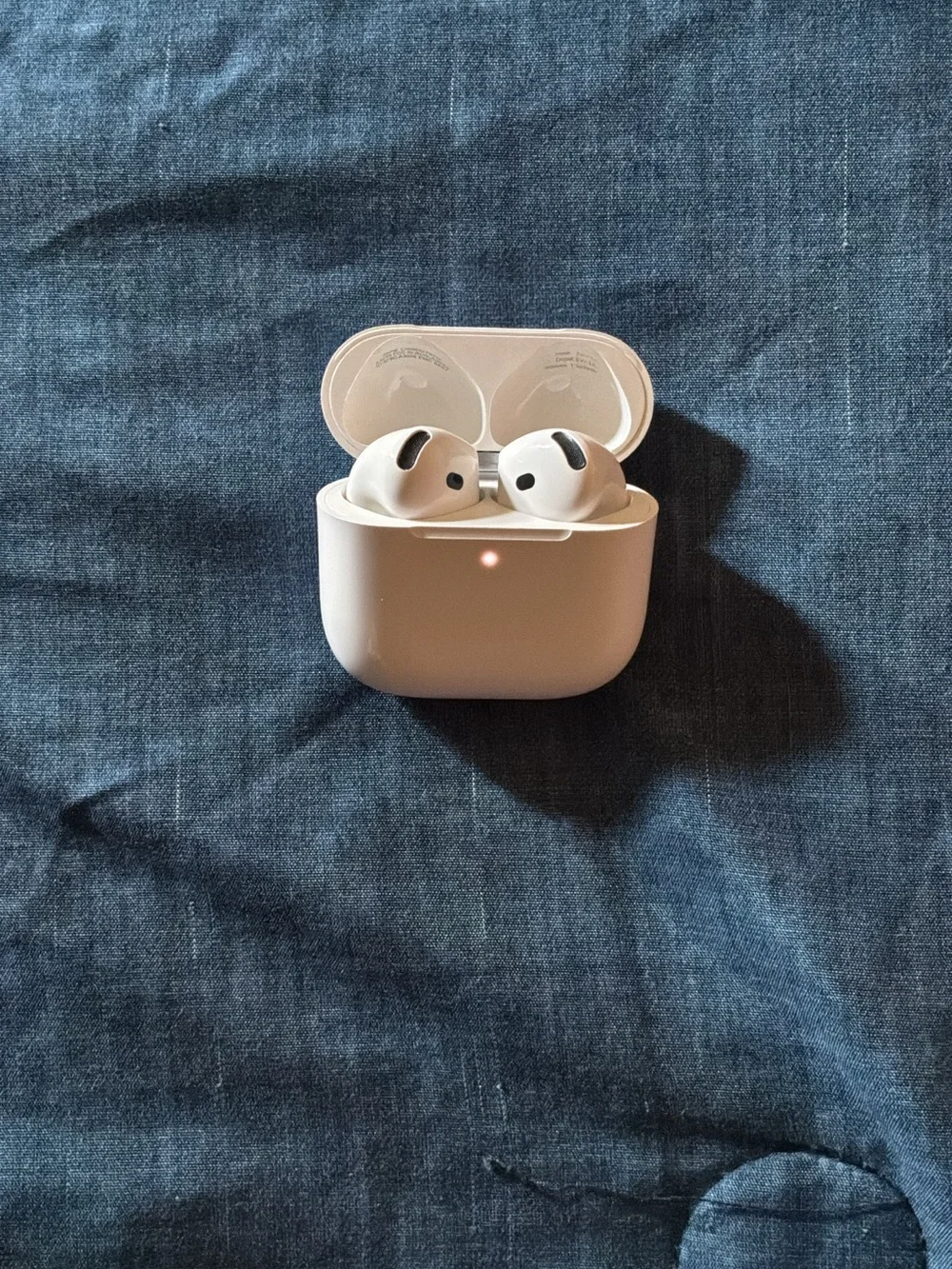 Wireless Earbuds Charging Case - White